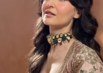 Elli AvrRam Tere Bina